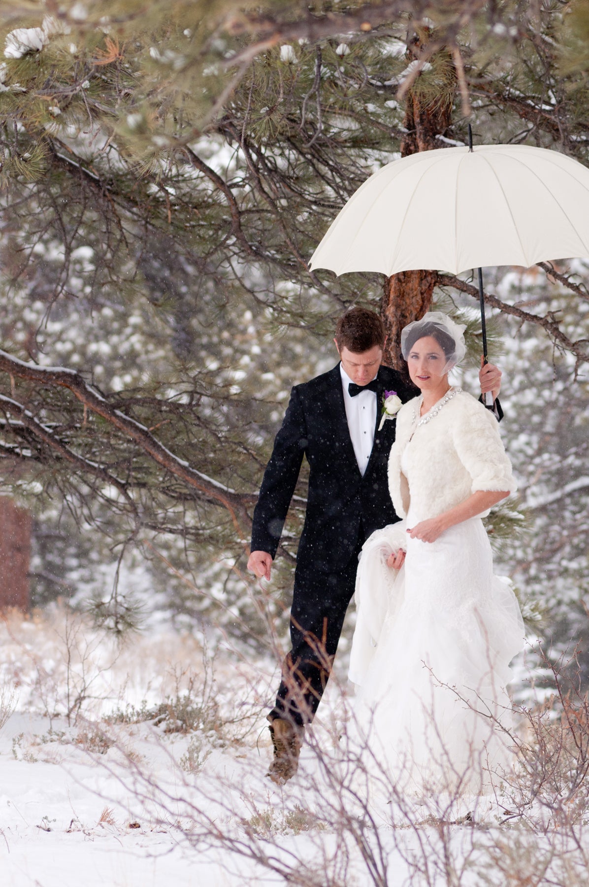 Cream Large 16-Panel Umbrella (Rental)