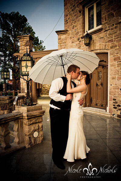 Cream Large 16-Panel Umbrella (Rental)