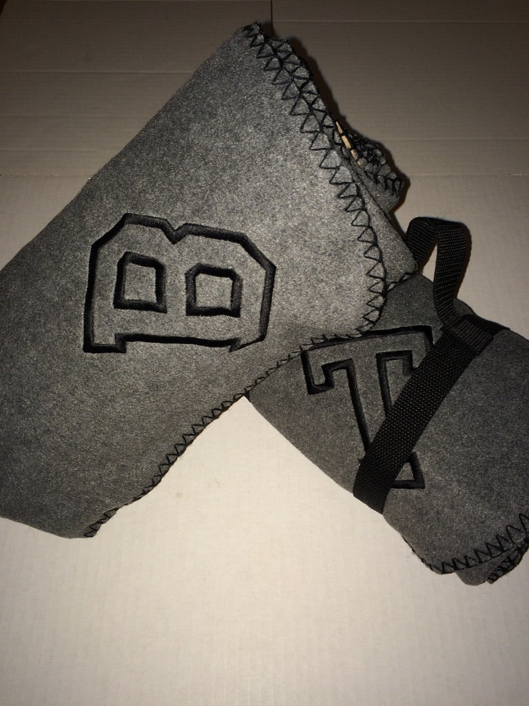 Charcoal Fleece Blanket (Rental) event photo 3