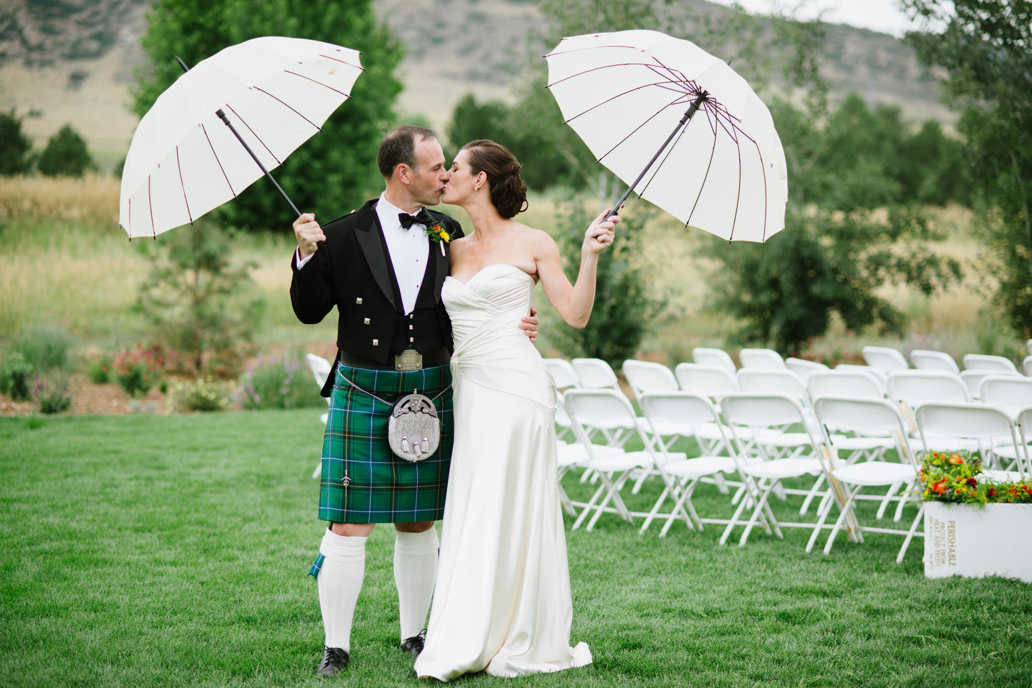 Butter Large 16-Panel Umbrella (Purchase)