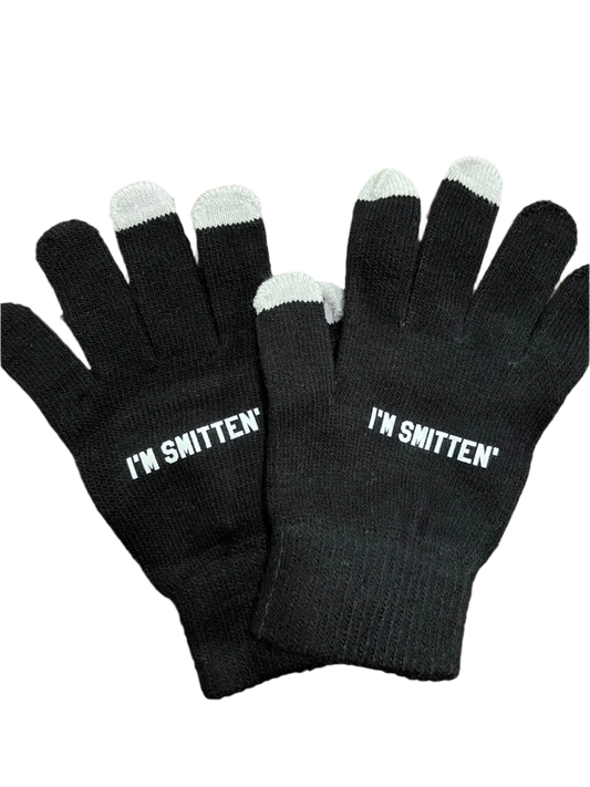 Cozy "I'm Smitten" gloves for couples, perfect for winter weddings and gifts