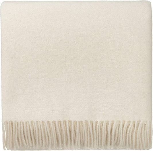 Butter fringe blanket – soft, lightweight throw for cozy event styling